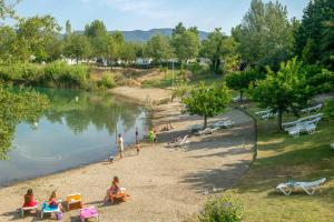 Campings Mobile home tout confort Alexandre : photos des chambres