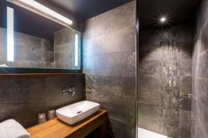 Hotels Sure Hotel by Best Western Arras Nord : photos des chambres