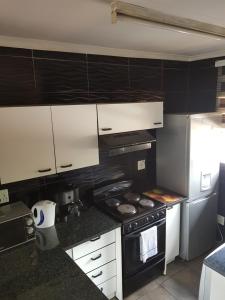 Executive 2 bed Apartment, free WIFI and DSTV