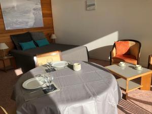 Appartements Appartement vue sur mer proche Thalassotherapie : photos des chambres