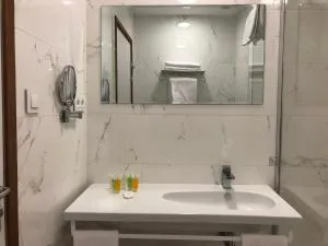 HOTEL Vent-Dôme Khaled Hotel & SPA - Mustaghanim