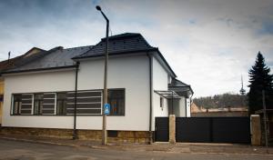 Апартамент Loli Apartman Мішкольц Угорщина