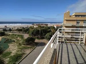 Sun, Sky and Sea - Paramos