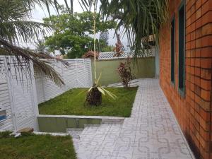 Casa aBeira Mar 200 metros da praia Peruíbe