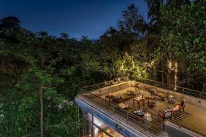 SaffronStays Odeon, 4 BDR Heritage Bungalow In The Heart Of Khandala