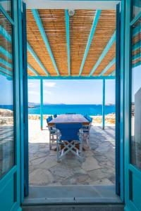 Villa Zefyros Milos Greece