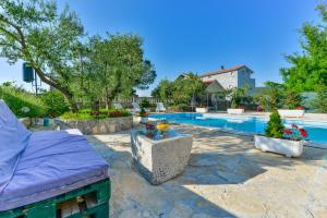Wonderful villa Bibinje with private pool, jacuzzi and sauna near the beach - WiiBuk