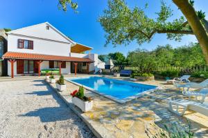 Wonderful villa Bibinje with private pool, jacuzzi and sauna near the beach