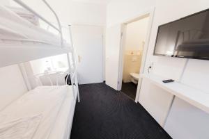 Double Room with Bunk Bed room in dreams Düsseldorf