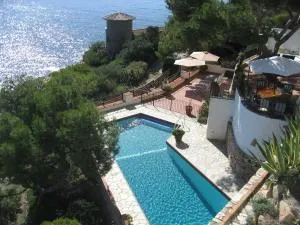 Villa Transatlantique en première ligne de mer dite Villa Esmeralda - Llafranc