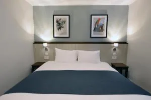 Oaklands by Greene King Inns - 塔文