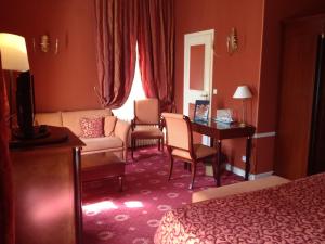 Hotels Hotel Les Marechaux : Suite Junior