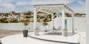 Neptune Luxury Suites Santorini Greece