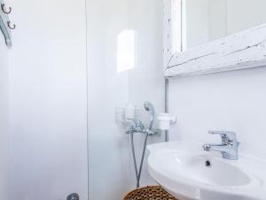 Waterfront villa with a swimming pool and fantastic sea view in the area of Melissaki Kea Greece