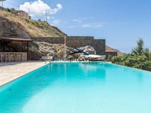 Waterfront villa with a swimming pool and fantastic sea view in the area of Melissaki Kea Greece