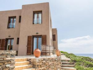 Waterfront villa with a swimming pool and fantastic sea view in the area of Melissaki Kea Greece