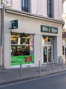 Appartements Charlie Chaplin 2 pieces 3 etoiles calme plein centre de Cannes, 5mn des plages et Palais : photos des chambres