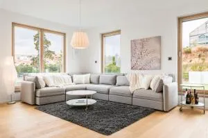 The Majestic Bel Etage Upscale Apartment with Pool - Split