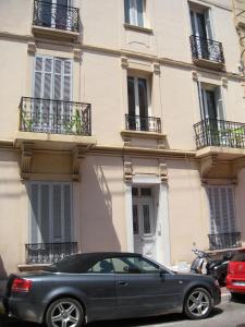 Appartements Manhattan 2 pieces 3 etoiles lumineux plein centre a 5mn des plages et palais : photos des chambres