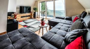 Panoramic View Cottage Heated Pool, Swimspa & Sauna