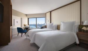 Deluxe Partial Harbour Room - Two Twin Beds room in Four Seasons Hotel Sydney