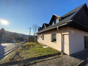 Vikendica Chata - Penzi&oacute;n Oravice Z&aacute;kamenn&eacute; Slovačka