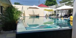 Barefeet Naturist Resort