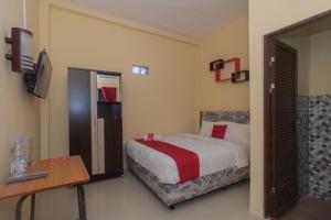 RedDoorz Syariah near Politeknik Negeri Madiun