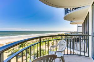 Apartment with Balcony room in Spectacular Oceanfront Condos