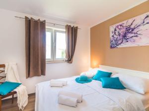 Stylish Villa in Li njan with Swimming Pool