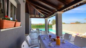 Charming villa Verde with private pool in Pula