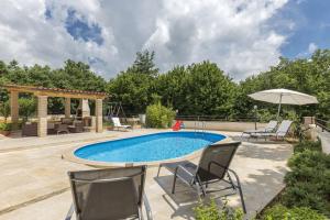 Luxury experience in Villa Lucia with heated pool and Play station 4 