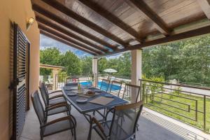 Luxury experience in Villa Lucia with heated pool and Play station 4