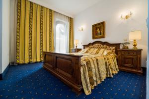 Suite room in Hotel Carpati Imparatul Romanilor
