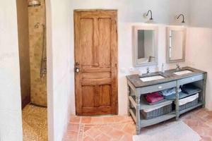 Maisons d'hotes La Bastide : Chambre Triple avec Baignoire