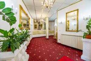 Hotel Carpati Imparatul Romanilor