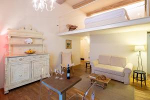 Uffizi Prestige by Mmega