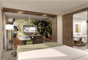 King Suite - Mobility Access/Non-Smoking room in Wyndham Garden Sacramento Airport Natomas