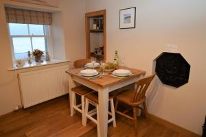Newton Cottage South