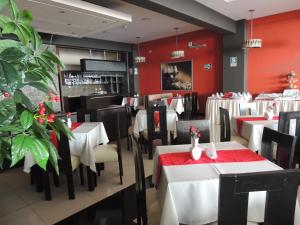 Pacific Suites Hotel