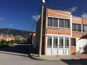 Casa Vacacional La Estación Paipa - 派帕