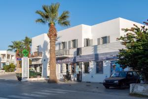 Parikia's Crossroad 3 Bedroom House Paros Greece