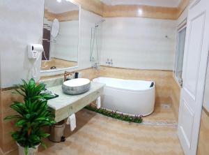 Khách sạn Trung Kiên