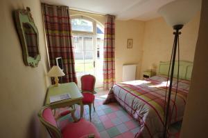 Hotels Hostellerie Du Chateau Les Muids : photos des chambres