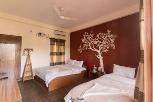 Eden jungle resort
