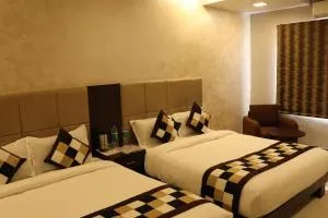 Mangal Grand Hotel - Nīmāj