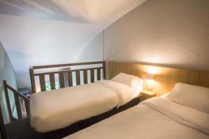 Hotels B&B HOTEL Douai Parc Des Expos Cuincy : Chambre Quadruple