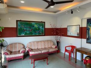 Fairway Hotel