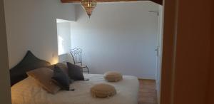 Hotel Mille et une Nuits d'Aubrac photo 15