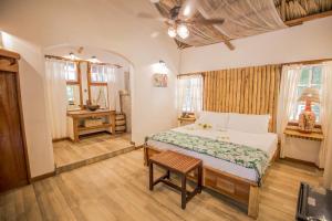 Falling Leaves Lodge